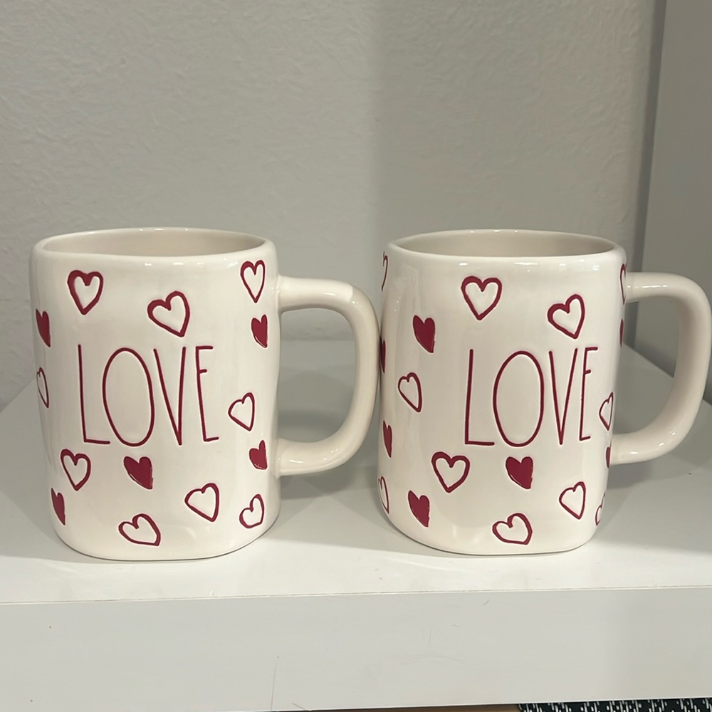 ❤️CUTE. Rae Dunn Valentin MUG.